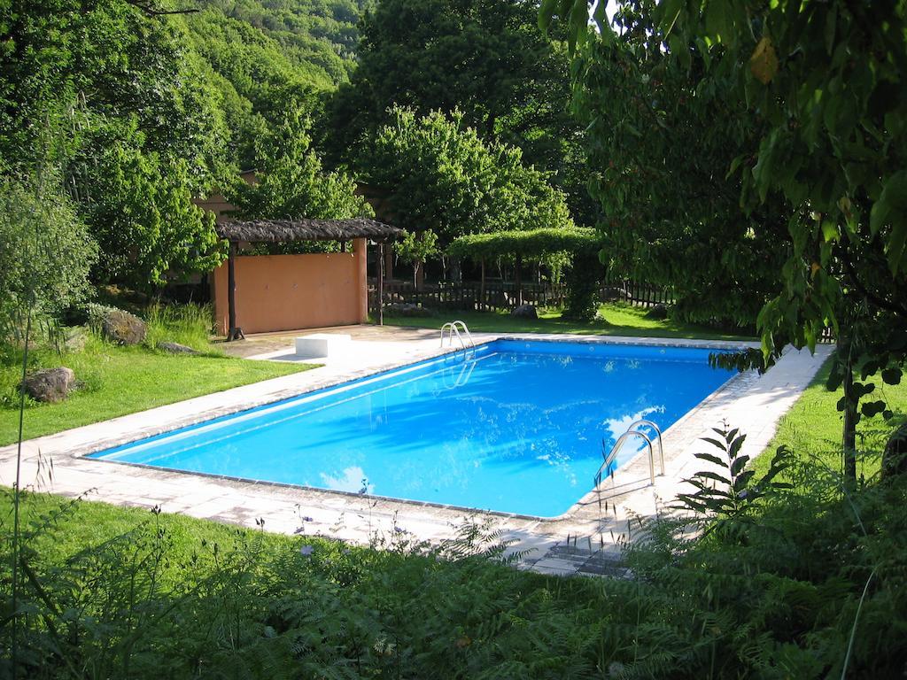 Albergue Turistico Valle Del Ambroz Hervas Exterior photo