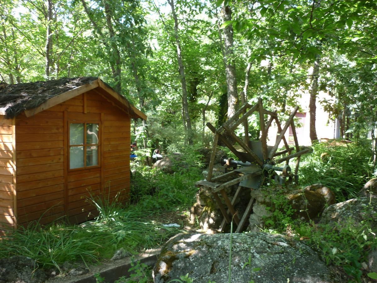 Albergue Turistico Valle Del Ambroz Hervas Exterior photo
